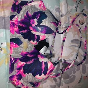 PINK Bonded Sports Bra